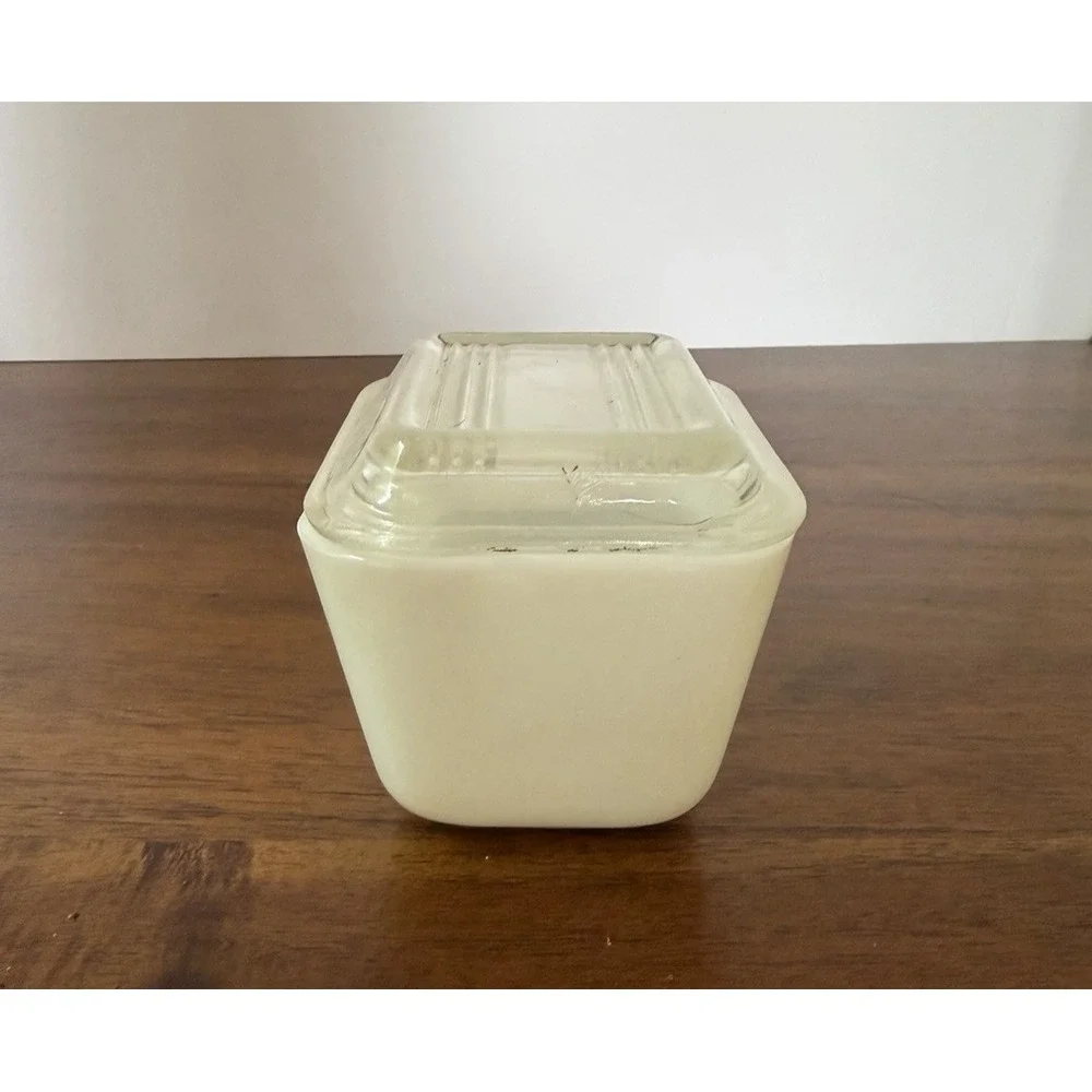 Vintage Pyrex #0501 Small White Milk Glass Refrigerator Dish Clear Ribbed Lid